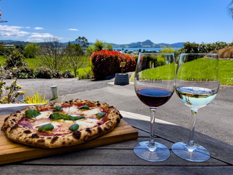 코로만델 여행 중 꼭 가봐야 할 맛집: 머큐리 와이너리